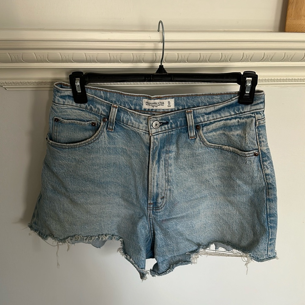 Curve Love 90s relaxed cutoff shorts